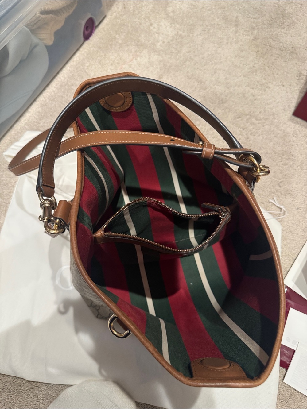 Authentic Gucci Beige GG Canvas Medium Bucket Bag with Chestnut Trim - Picture 16 of 16